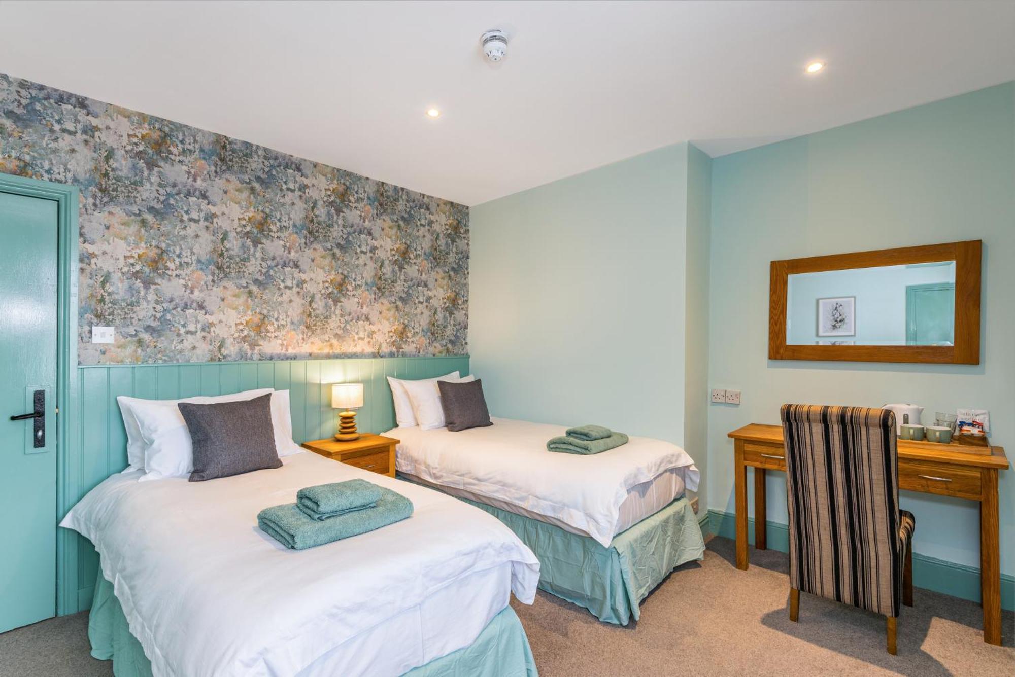 Inn The Queens *